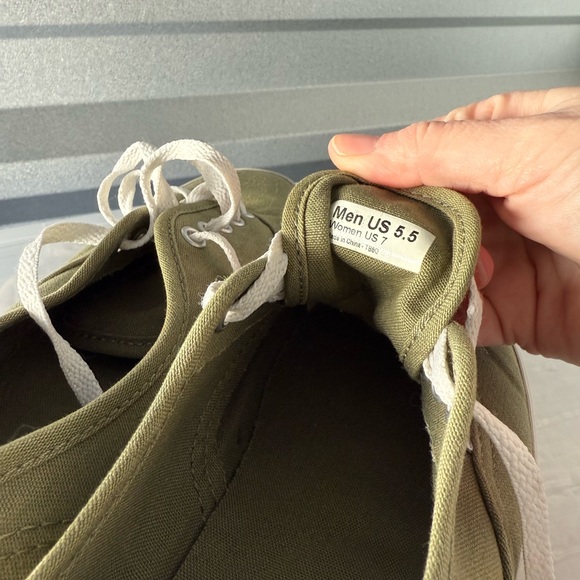 Women’s Lo Pro Vans | Olive Green | Size 7 - Picture 6 of 6